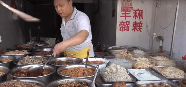 老骚熟近日，老骚熟推出了全新口味的特色小吃，吸引了众多食客前来品尝。